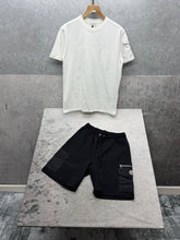 Load image into Gallery viewer, Tshirt