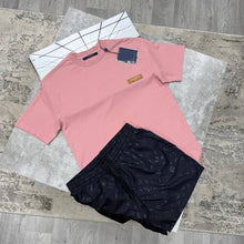 Load image into Gallery viewer, Tshirt