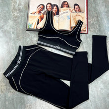 Load image into Gallery viewer, Tracksuit women