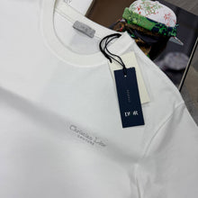 Load image into Gallery viewer, Tshirt
