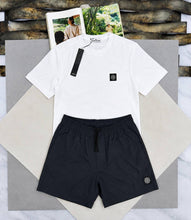Load image into Gallery viewer, Tshirt