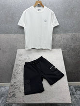 Load image into Gallery viewer, Tshirt