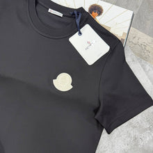 Load image into Gallery viewer, Tshirt