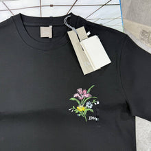 Load image into Gallery viewer, Tshirt