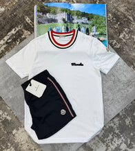 Load image into Gallery viewer, Tshirt