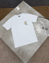 Load image into Gallery viewer, Tshirt