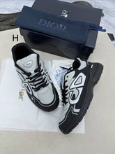 Load image into Gallery viewer, Shoes men