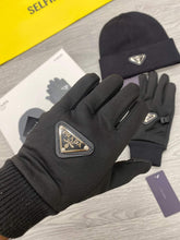 Load image into Gallery viewer, Glove