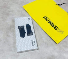 Load image into Gallery viewer, Glove