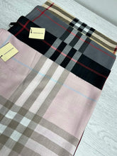 Load image into Gallery viewer, Scarf