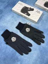 Load image into Gallery viewer, Glove