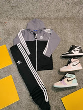Load image into Gallery viewer, Tracksuit