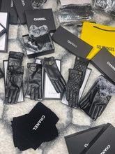 Load image into Gallery viewer, Gloves