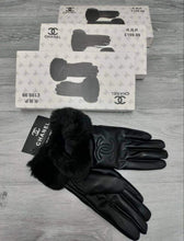 Load image into Gallery viewer, Glove