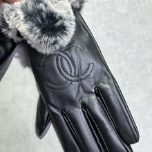 Load image into Gallery viewer, Glove