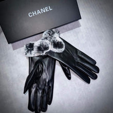 Load image into Gallery viewer, Glove