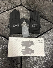 Load image into Gallery viewer, Glove