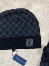 Load image into Gallery viewer, Glove