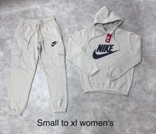 Load image into Gallery viewer, Tracksuit