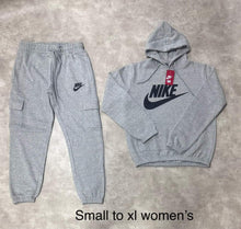 Load image into Gallery viewer, Tracksuit