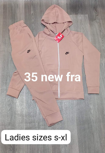 Ladies tracksuit