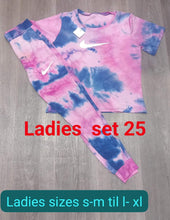 Load image into Gallery viewer, Tracksuit