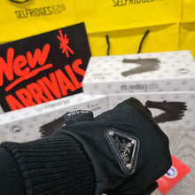 Load image into Gallery viewer, Glove