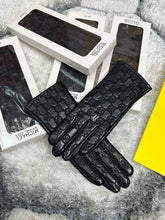 Load image into Gallery viewer, Glove