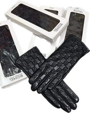 Load image into Gallery viewer, Glove