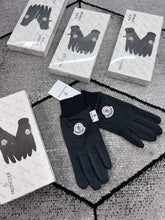 Load image into Gallery viewer, Glove