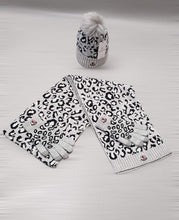 Load image into Gallery viewer, scarf