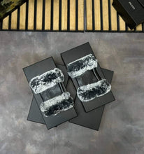 Load image into Gallery viewer, Glove