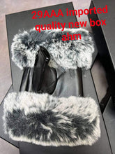 Load image into Gallery viewer, Glove