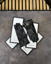 Load image into Gallery viewer, Glove