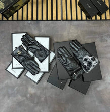 Load image into Gallery viewer, Glove