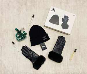 Glove