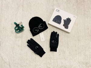 Glove
