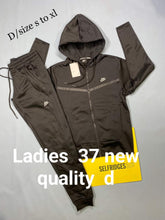 Load image into Gallery viewer, Tracksuit