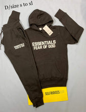 Load image into Gallery viewer, Tracksuit