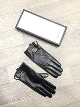 Load image into Gallery viewer, Glove