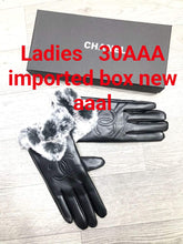 Load image into Gallery viewer, Glove
