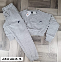 Load image into Gallery viewer, Tracksuit