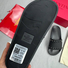 Load image into Gallery viewer, Slipper