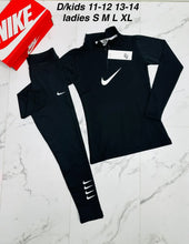 Load image into Gallery viewer, Tracksuit women