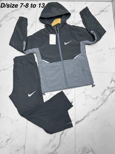 Load image into Gallery viewer, Tracksuit