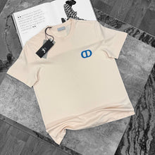 Load image into Gallery viewer, T-shirt