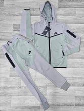 Load image into Gallery viewer, Tracksuit boy