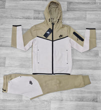 Load image into Gallery viewer, Tracksuit boy