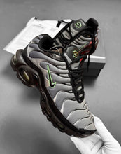 Load image into Gallery viewer, Shoes