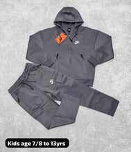Load image into Gallery viewer, Tracksuit boy